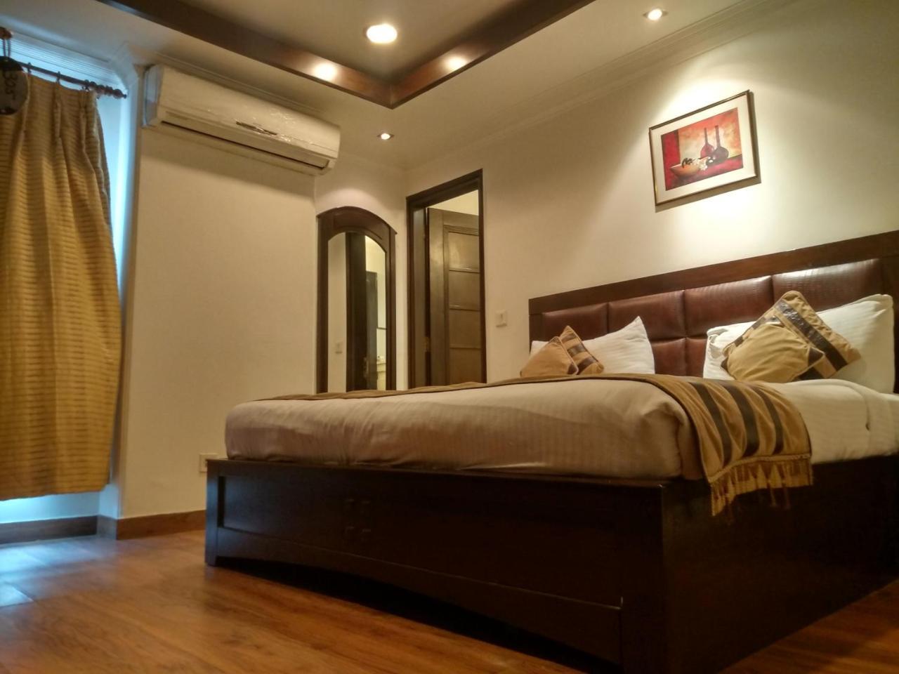 ניו דלהי Hotel Aaron Castle מראה חיצוני תמונה